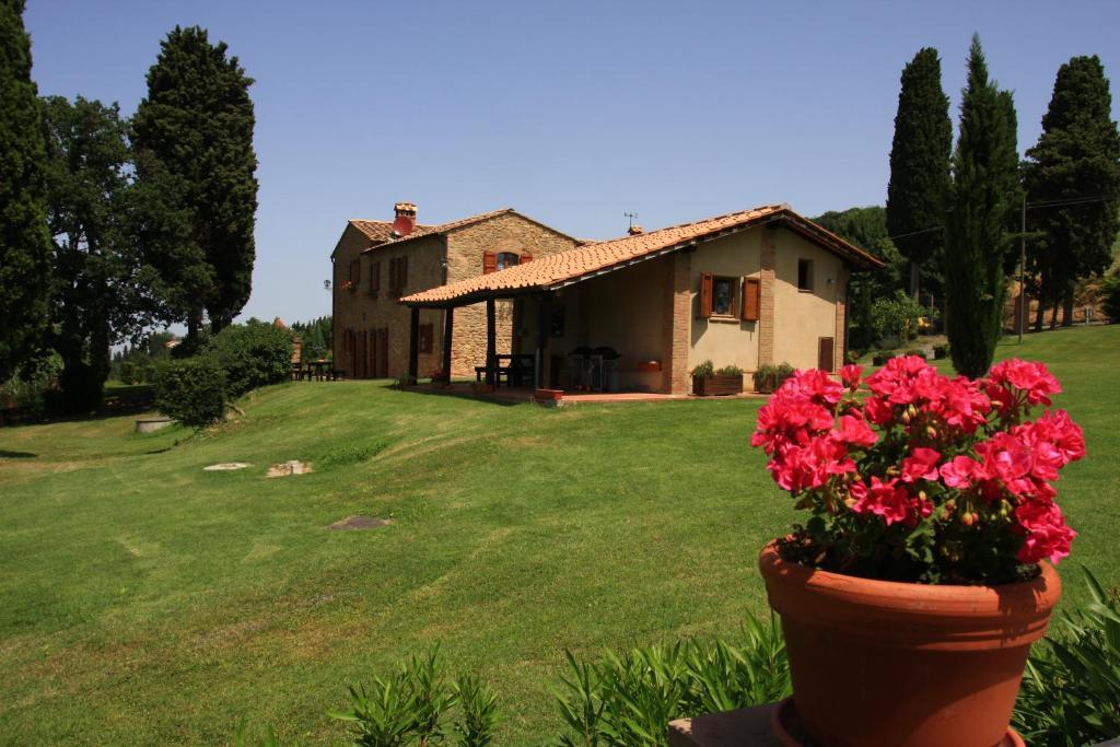 Agriturismo Villa Opera Volterra Bagian luar foto