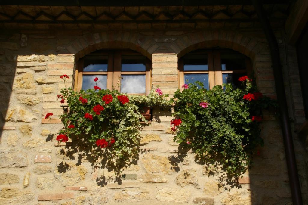 Agriturismo Villa Opera Volterra Bagian luar foto